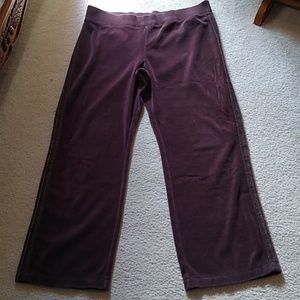 🥂 Velour pants, super cozy with metallic side stripe.